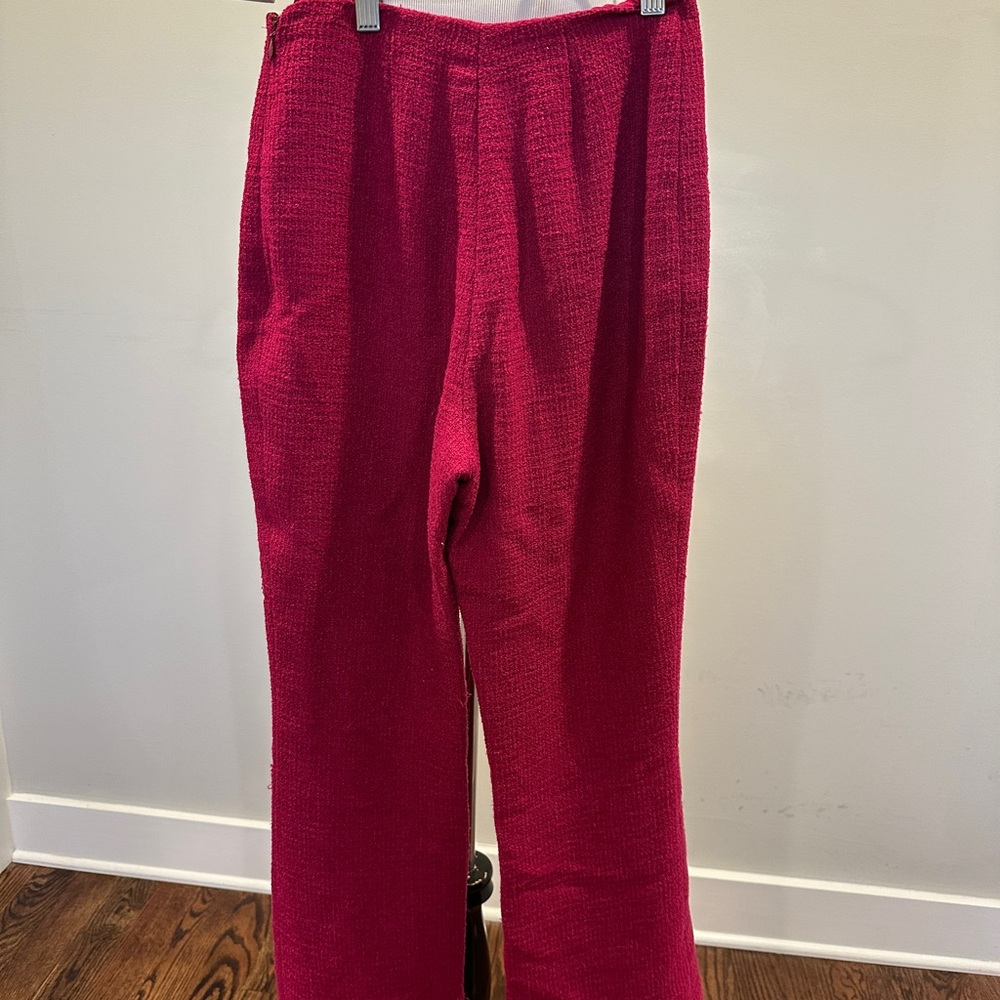 Chanel Raspberry Boucle Sleeveless 2 piece pant set - Picture 8 of 10